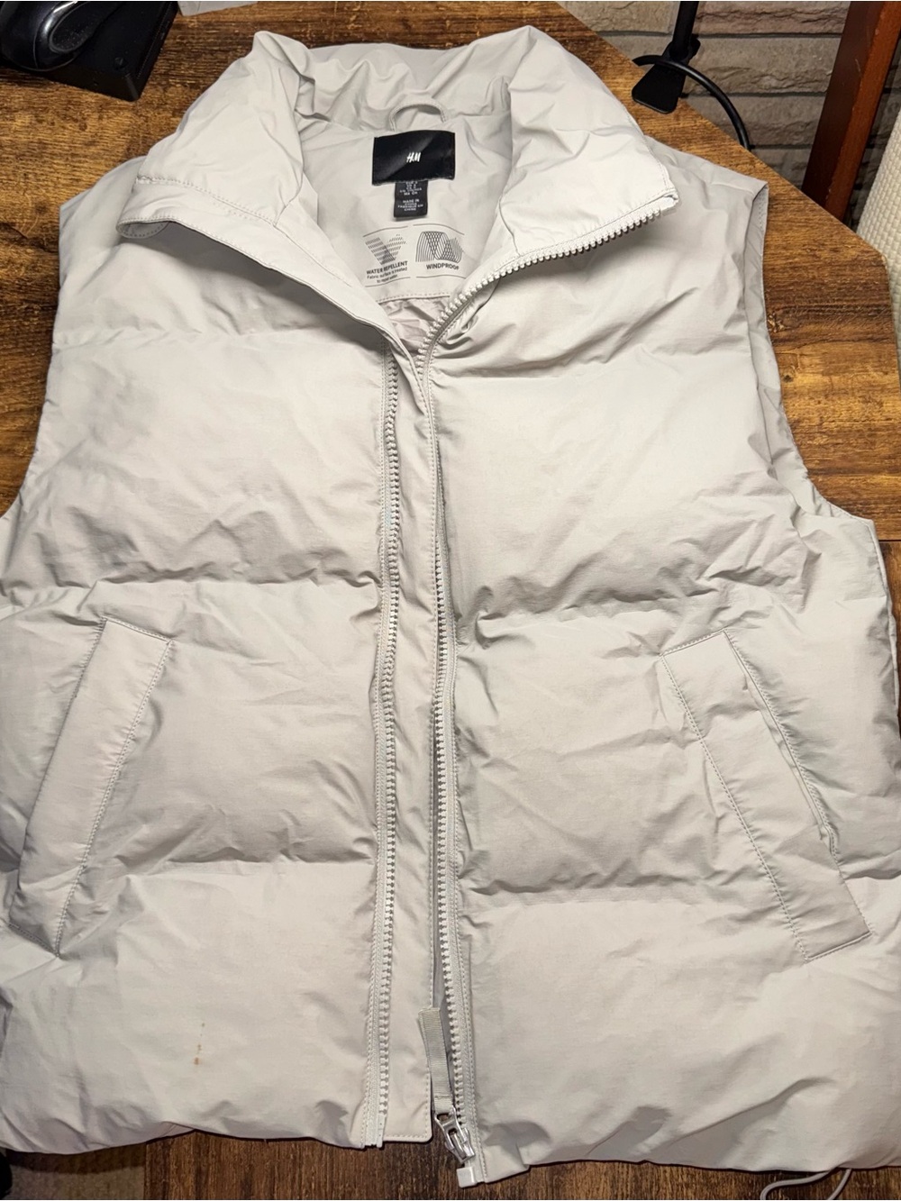 Light Gray Puffer Vest Unisex- Brand: H&M